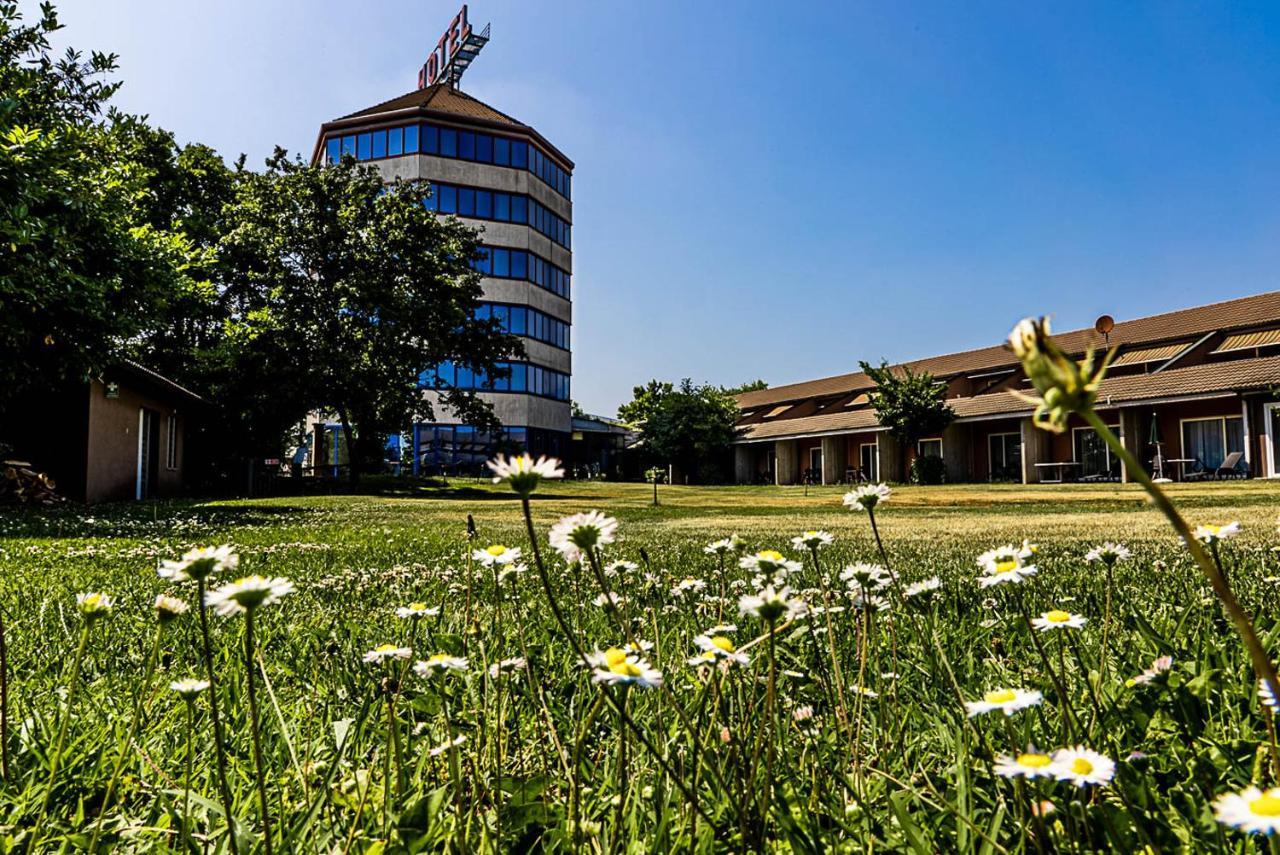 Business Hotel Casale Monferrato Exterior foto