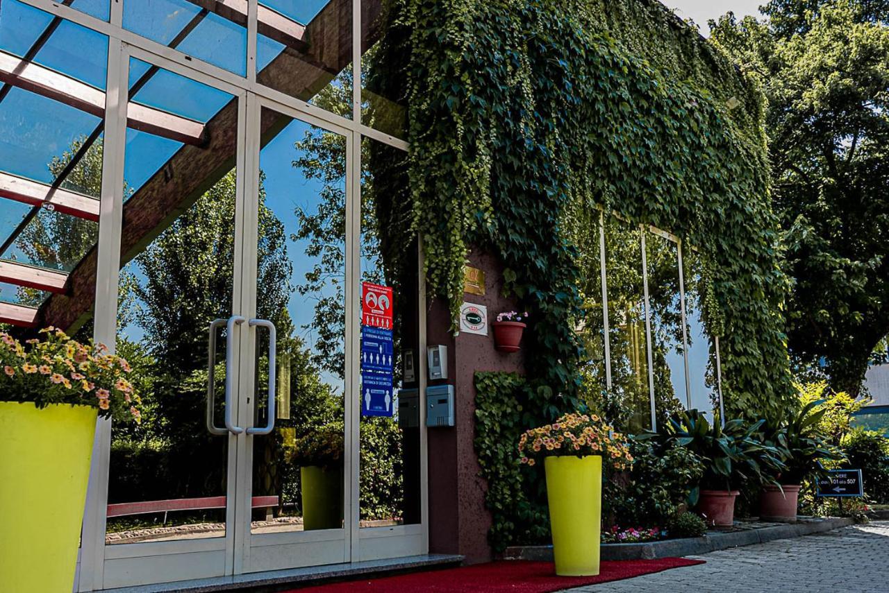 Business Hotel Casale Monferrato Exterior foto